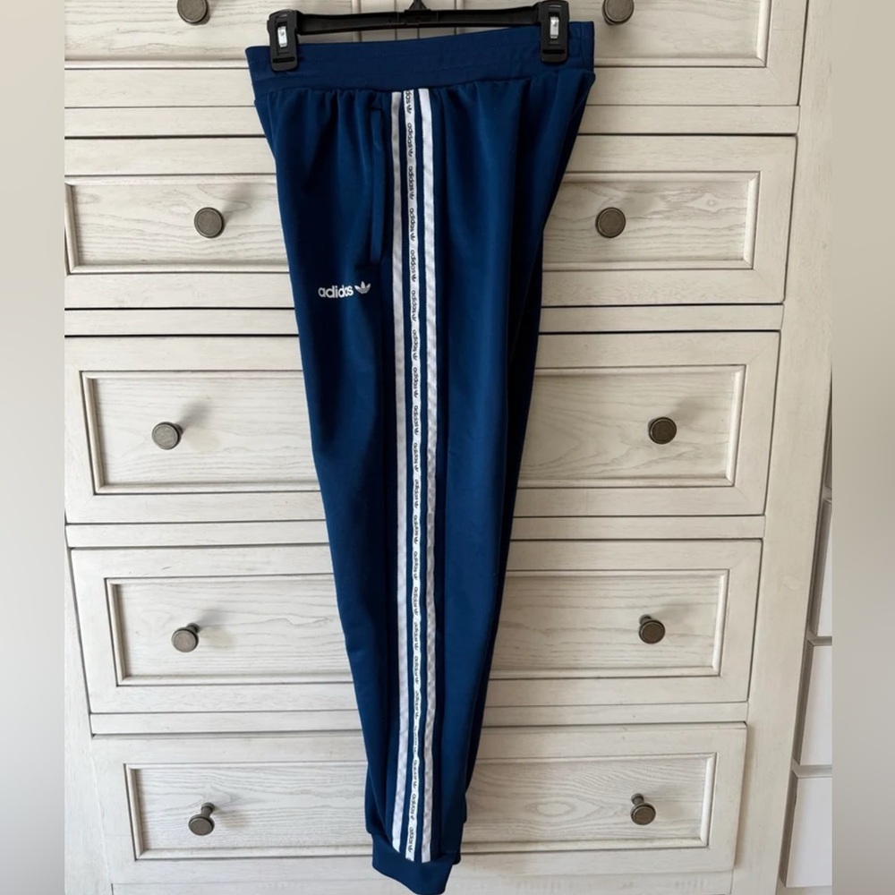 ADIDAS ORIGINALS ADICOLOR CLASSICS SST
TRACK PANTS WITH WHITE LOGO XL YOUTH - Picture 6 of 9